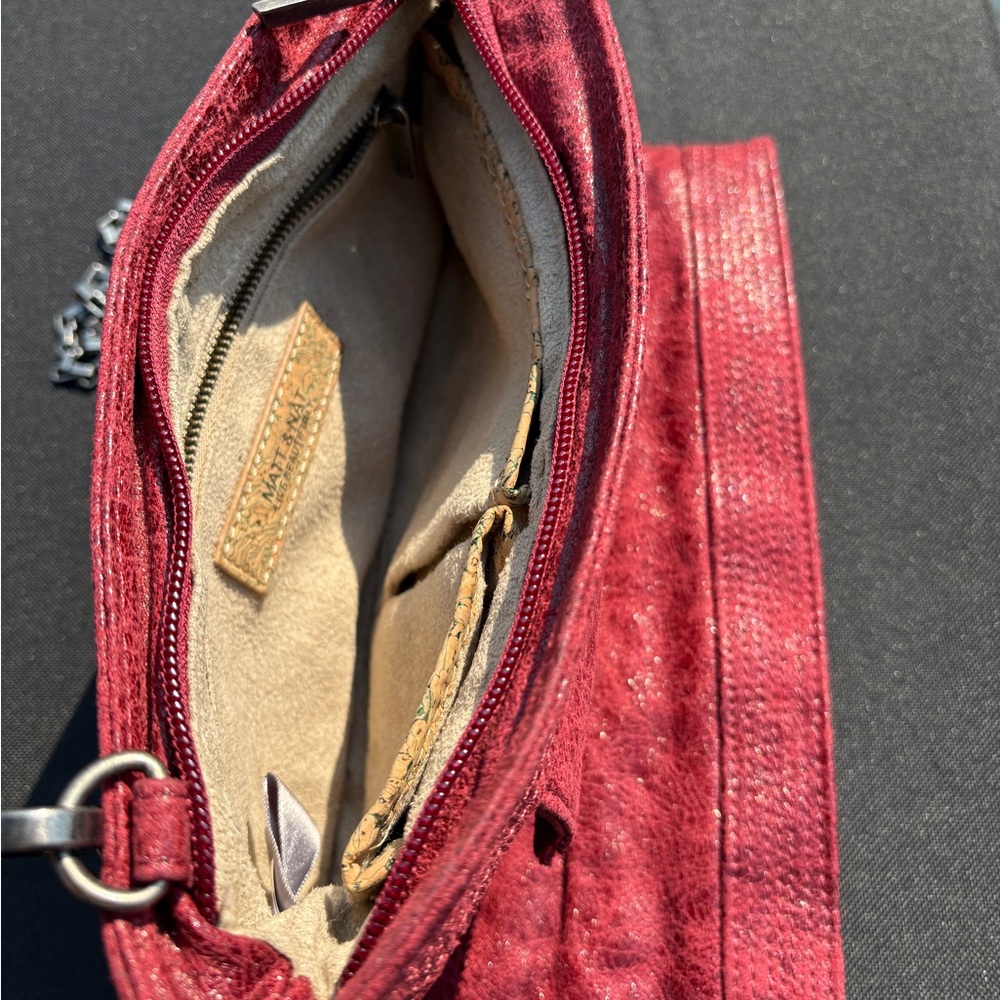 Matt & Nat red foldable clutch Bag with long chain /straps - Picture 8 of 14